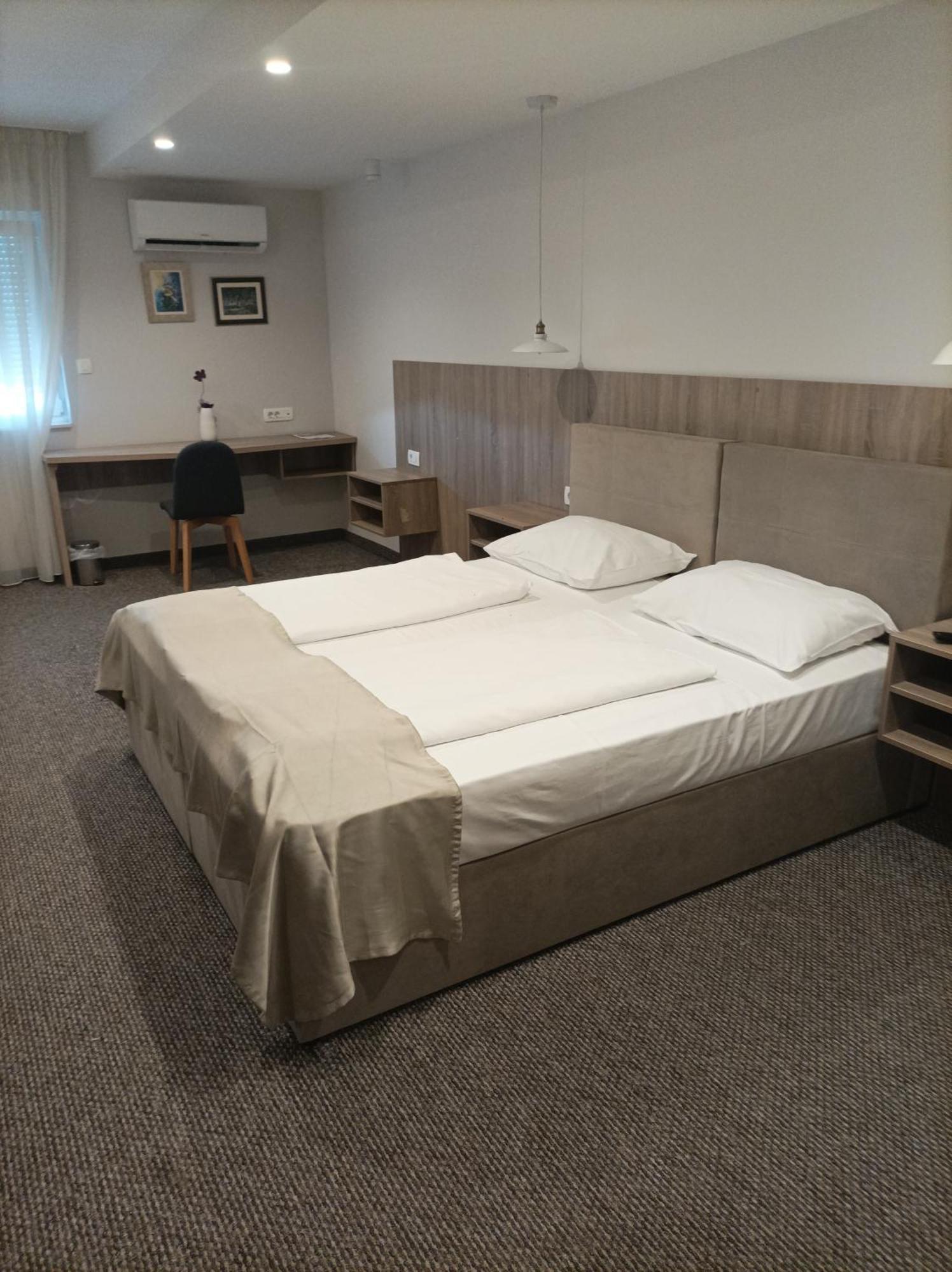 Hotel Storia Чаплина Экстерьер фото