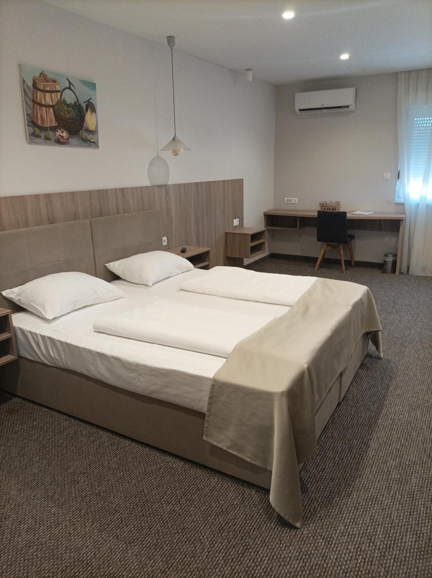 Hotel Storia Чаплина Экстерьер фото
